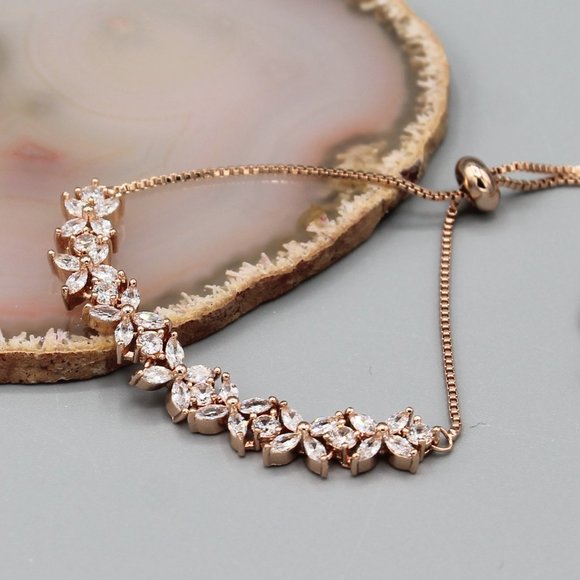 Jewelry - Rose gold tone bracelet adjustable dainty